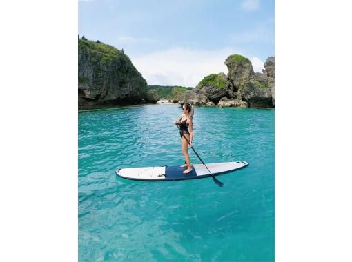 【沖縄・うるま市】美ら島海道島冒険ツアーライト！カヤックor SUP（1時間30分コース）の画像