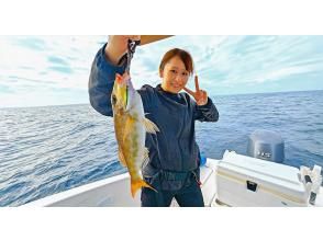 [Departing from Ginowan Marina, Okinawa] Fully-private boat charter! [Super Light Jigging (SLJ)] 3.5-hour course