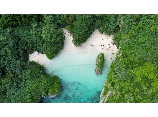 新プラン☆宮古島/ボートツアー【秘密のビーチとウミガメが待つ冒険の旅】旅の思い出をワンランク上にしたいアナタにおすすめ！！ドローン撮影込み。の画像