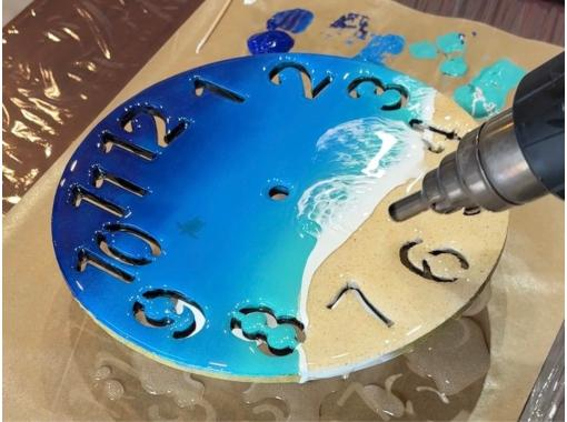 【宮古島・当日予約OK】空港5分！宮古ブルーを閉じ込めた世界にひとつだけの時計作り！プロが支える「波」の感動体験！雨の日OKの画像