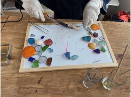 [Hyogo/Kobe] Make a stained-glass lampshade using seashells and marine glass! You can make one piece with two people (you can also participate alone!)の画像