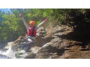 【西表島】亜熱帯の島体験「１日森林浴ツアー」通年。初心者歓迎。ゆったりまったり！グループ割・昼食付・竹富島や石垣島からの日帰りOK（6時間）