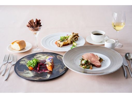 ★4/1～【神戸】12:30出航ランチクルーズ「サンシャインコース」旬野菜・魚＋肉のＷメイン・デザートなど全5品！特別な空間で贅沢フレンチをの画像