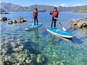 【山梨・本栖湖】世界遺産で絶景SUP体験／6月までウェットスーツレンタル込み！