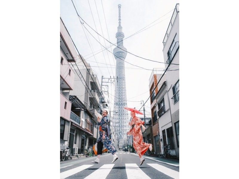 [Tokyo, Asakusa] Sightseeing in Asakusa - Tokyo Skytree - Taking photos in a kimono - Rickshaw ride! Families (children welcome), couples, friends, and singles are all welcome!の紹介画像