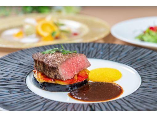 ★4/1～【兵庫・神戸】19:15出航ナイトクルーズ「アルテミス洋上に灯る月光をイメージ」牛フィレ肉ソテー等フレンチコース全5品の画像