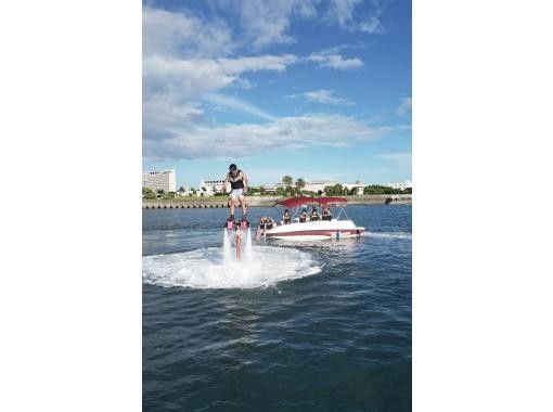 [Okinawa, Naha, Ginowan] Come empty-handed and wetsuits provided ★ Flyboard on our original boat! Free 360&deg; camera photos included ★の画像