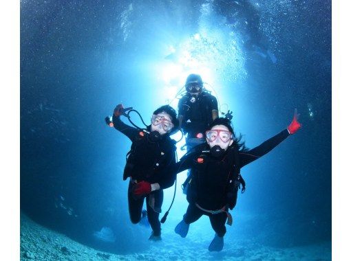 Blue Cave Diving | GoPro photos and videos [Unlimited shooting only at our shop]・Showers, hairdryers, and parking are all free! Safe and comfortable store gathering | Exclusive rental for one groupの画像