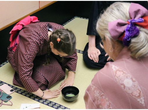 Learn Zen in a class of making Matcha tea & writing brushes OsakaCastlの画像