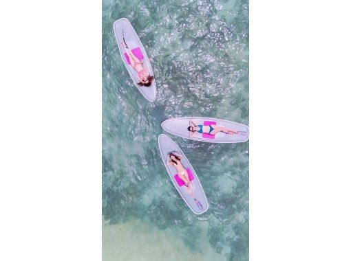 Morimori Marine 的 Clear SUP 之旅 - 您可以從水上欣賞沖繩壯麗景色的特別體驗！の画像