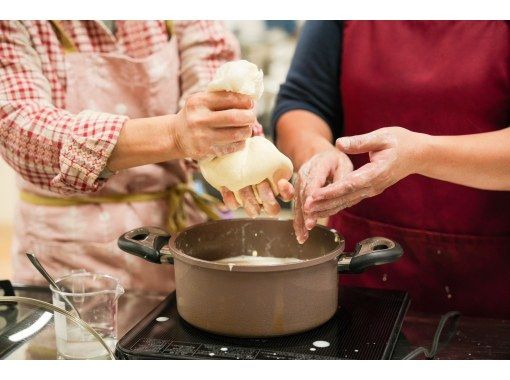 【沖縄】沖縄伝統の「ゆし豆腐」と「沖縄料理」体験！Okinawan Cuisine  Cooking Class!の画像