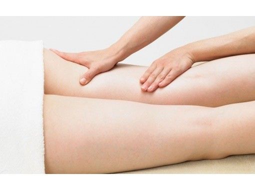 [Osaka・Shinsaibashi] *Women only: 30-minute foot reflexology "foot treatment"の画像