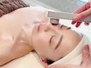 [Osaka・Shinsaibashi] *Women only: 45-minute facial "Face, décolleté, mask, sonic treatment"