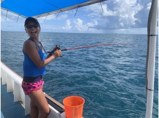 [Departing from Ishigaki Island, Okinawa] Half-day fishing experience / Beginners, women, and children welcome / Go with an active fisherman! (About 3 hours)の画像