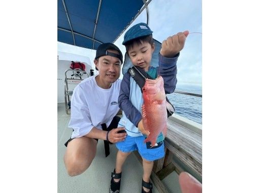 【沖縄・石垣島発】半日釣り体験/初心者・女性･お子様OK/現役漁師と行く！（約3時間）の画像