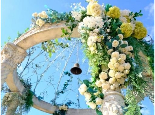 秋を彩る花めぐり♪京成バラ園&コスモス観賞と今年オープンの「花の美術館」見学！絶景スポットめぐり5景バスツアー【029029-1335】の画像