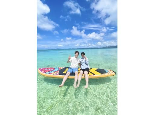 [Ishigaki SUP / Private charter for 1 group] Movie-quality drone filming! Hidden beach or subtropical mangrove! ★Reservations on the day OK★Beginners welcome★Free pick-up and drop-off!の画像
