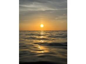 [Departing from Naze Port on Amami Oshima] Sunset cruise ★ Recommended for couples and graduation trips!