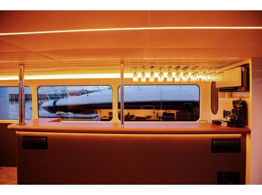 [Tokyo, Nihonbashi] THE BOAT BAR TOKYO with Champagneの画像