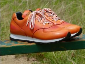 [Hyogo, Kobe Sannomiya] Dyeing leather ★ Experience dyeing leather sneakers to improve your sense of style ♪ It's a lot of fun even for the first time ☆
