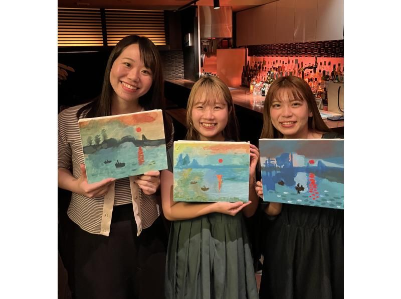 【東京・学芸大学駅】BARでお酒を飲みながらお話しながらキャンバスに絵を描く2h体験！手ぶらでOK！の紹介画像
