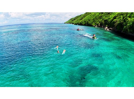 【沖縄・宮古島】インストラクターと行く青の洞窟&三角点 宮古ブルーの海を満喫！の画像
