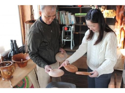 【北海道・長沼町】森の静かなスタジオで木のお皿作り体験の画像