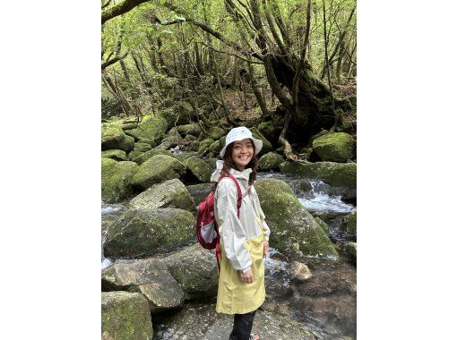 [Private tour for small groups, transportation included] Walk with a female guide at Shiratani Unsuikyo Gorge, with a trekking guide and activity planの画像