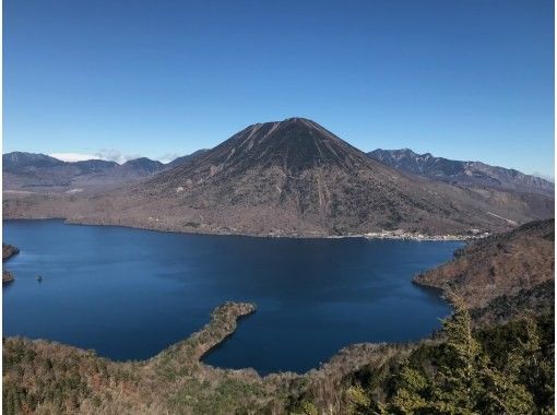 [Tochigi, Nikko] Cycling and hiking on Mount Hangetsu ~ Panoramic view of Lake Chuzenji! Enjoy a spectacular tour of Mount Hangetsu on an e-bike and hike ~の画像