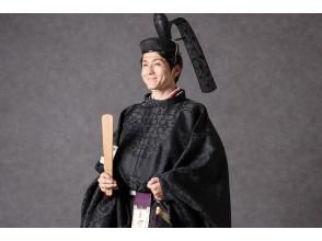 [Kyoto, Nijo] Experience the traditional Japanese attire in Kyoto! Wear an authentic Heian period costume and enjoy the elegant experience!