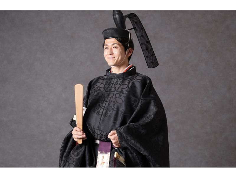 [Kyoto, Nijo] Experience the traditional Japanese attire in Kyoto! Wear an authentic Heian period costume and enjoy the elegant experience!の紹介画像