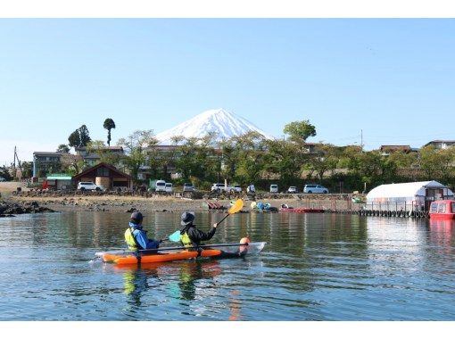 [山梨县，河口湖]轻松的上午10点计划清晰的皮划艇体验の画像
