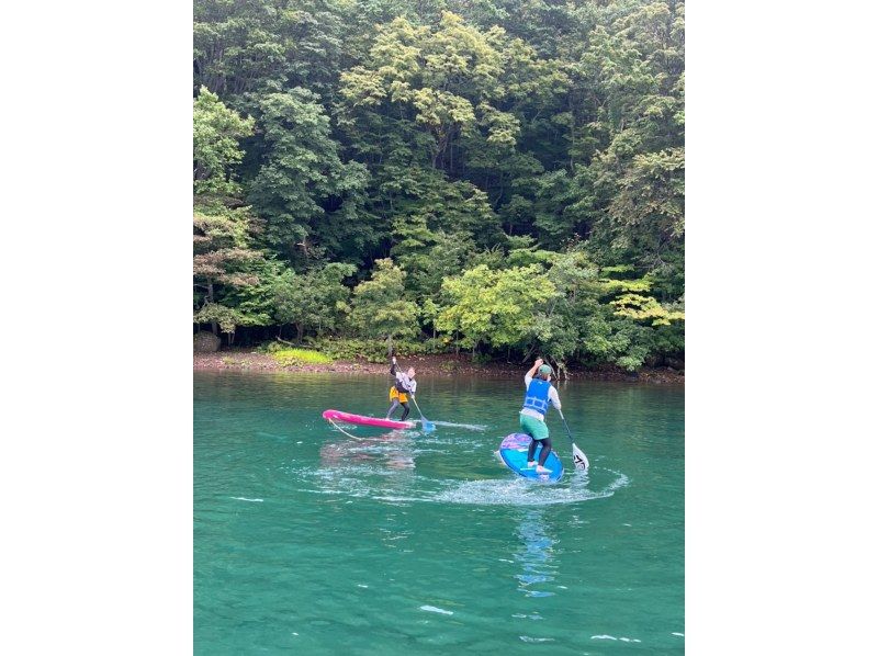 【北海道・SUP体験】透明度の高い支笏湖の湖面をクルージング！SUP体験（半日コース）の画像