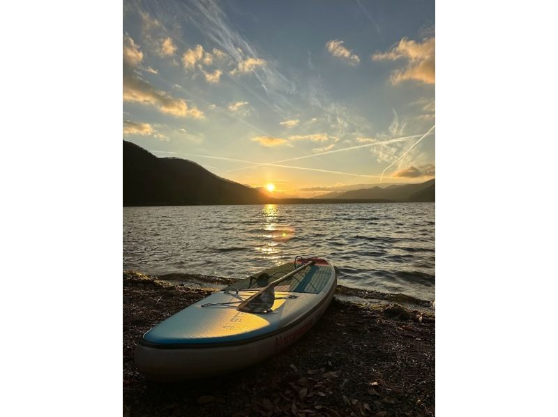 【北海道・SUP体験】透明度の高い支笏湖の湖面をクルージング！SUP体験（半日コース）の画像
