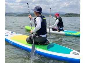 [Tottori Geopark] Relaxing SUP experience in the clear sea and lakes ♪ A safe plan with a guide at San'in Coast Geopark