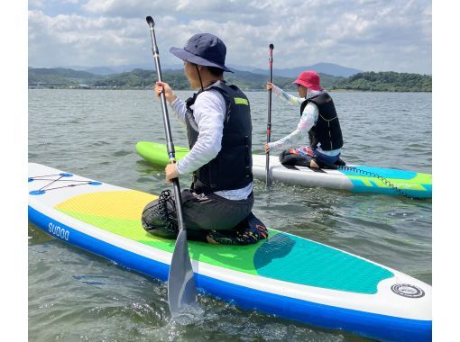 [Tottori Geopark] Relaxing SUP experience in the clear sea and lakes ♪ A safe plan with a guide at San'in Coast Geoparkの画像