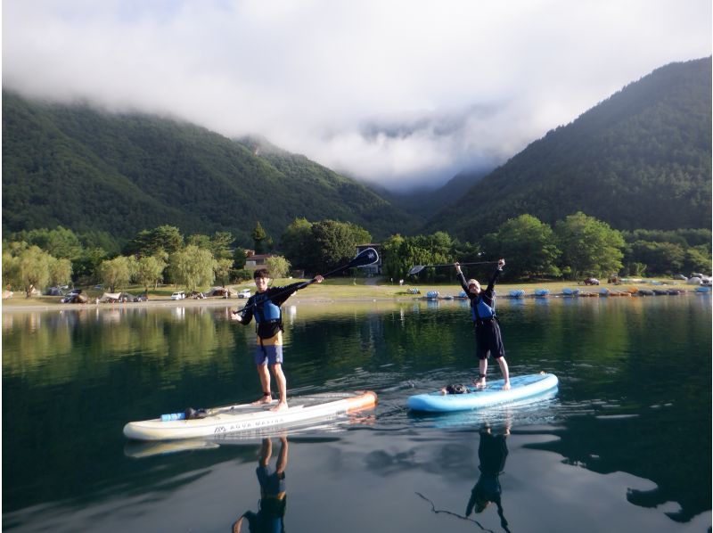 【山梨・西湖・SUPレンタル】SUP一式レンタルして自由にクルージング！120分の紹介画像