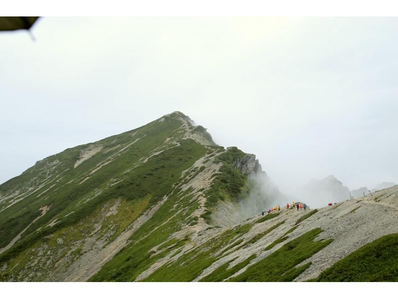 【長野・白馬】プライベートで初心者も安心して登れる日帰り唐松岳登山（貸切）の紹介画像