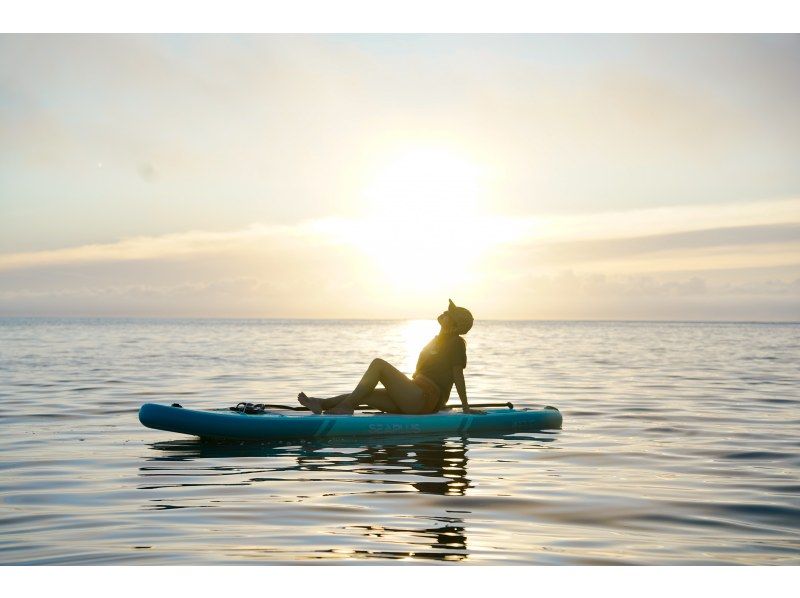 【미야코 섬 / 이른 아침】 ★ 오픈 기념 세일 중 ★ [ 바다 거북과 맞이하는 기적의 선 라이즈 SUP 투어]の紹介画像