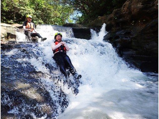 【沖縄・西表島】マングローブカヌーカヌー＆トレッキング＋キャニオニング！夏の大人気ツアー！（昼食＆おやつ付）の画像