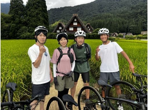 [Gifu / Shirakawa-go] Explore the natural beauty of the World Heritage Site Shirakawa-go by e-bike - a highly satisfying private tour (180-minute course) Families and groups are welcome!の画像