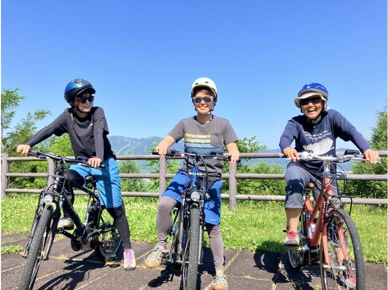 [Hokkaido, Furano] Electric Assist Bicycle Tour MTB ~ Breathtaking views! Natural spring water and photo spots! No need to speak Japanese (groups up to 60 people)の紹介画像