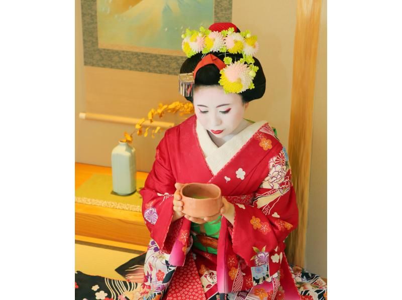 【京都・清水寺】「京都で唯一！　舞妓姿で茶道体験出来るプラン」20,000円(税別)　舞妓(サムライ)で抹茶体験をお楽しみくださいの紹介画像