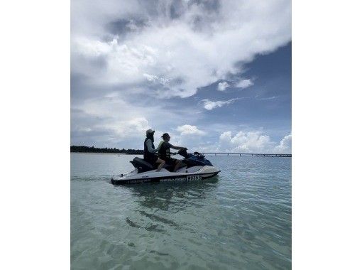 "Okinawa Miyakojima" Jet Ski Tour around Kurima Island! Staff will drive, no license requiredの画像