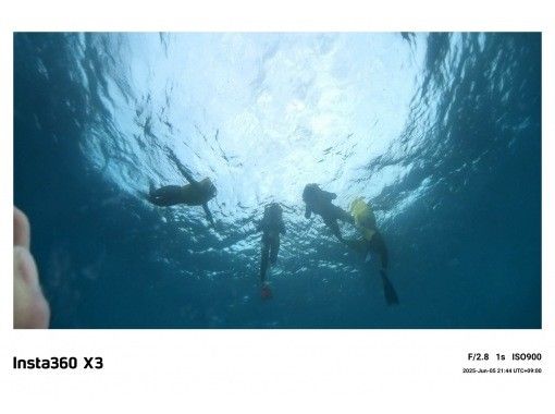【宜野湾港码头出发】1小时空手浮潜珊瑚天堂毛巾及淋浴免费の画像