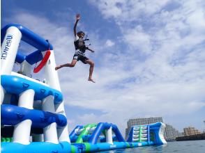 【沖縄・北谷】★一番人気★海上アスレチック♪子供から大人まで楽しめる！