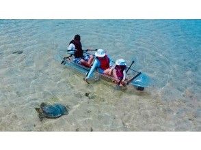 【ウミガメ遭遇率99%】沖縄・宮古島・新城海岸／クリアカヤックツアー〜透明な船底からのぞく海の中！〜⭐︎ドローン撮影サービス⭐︎