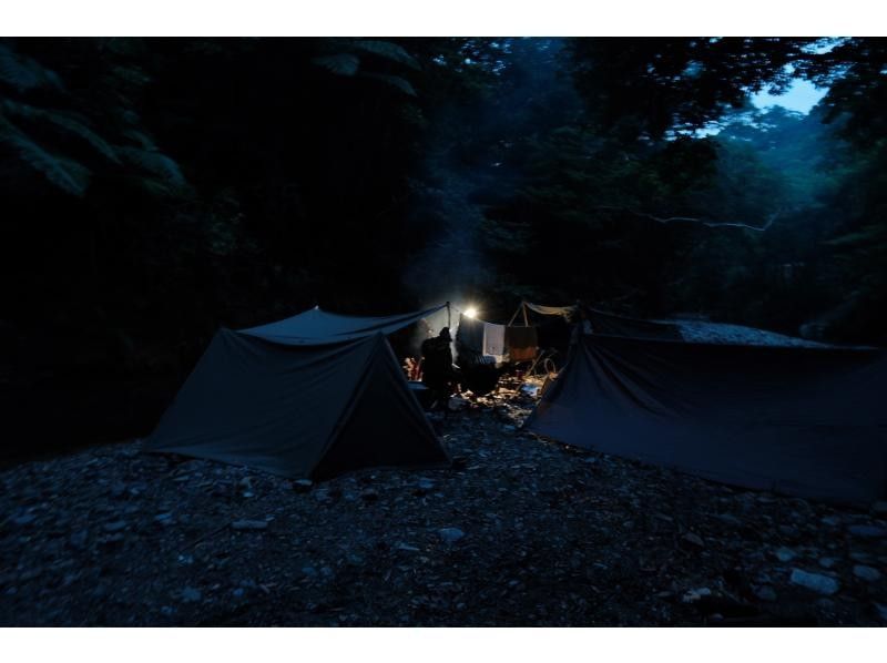 【冲绳・山原】在偏远的亚热带地区体验丛林露营！只有夜晚才能空手而归，体验山原的原始自然风光！の紹介画像