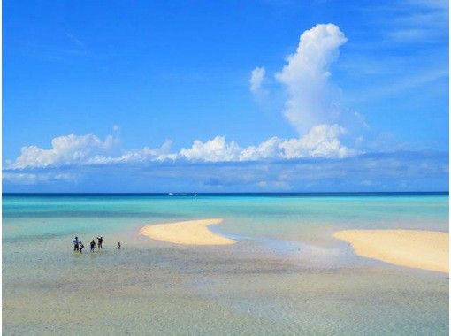 【宮古島・お昼】宮古島の綺麗な砂浜でビーチフォトツアー！の画像