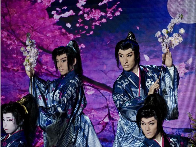 【东京新宿】轻松体验传统艺能！在特设座位观看人气戏剧和舞蹈表演！附赠纪念照和一杯饮品の紹介画像